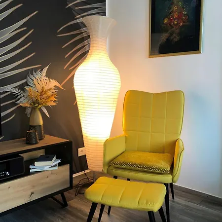 アパート Auszeit ケムニッツ